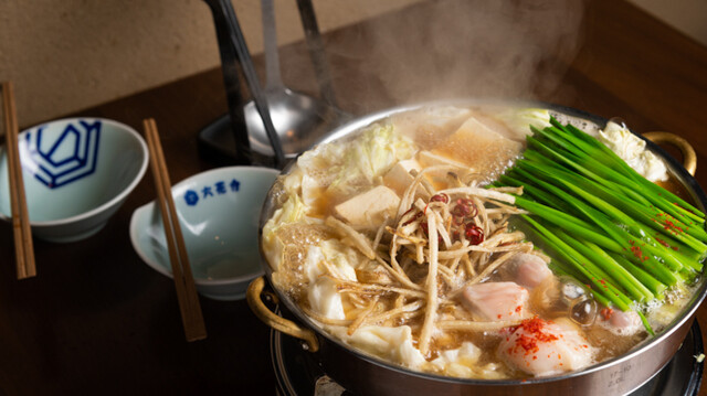 福岡美食推薦 2025:6 間必訪水炊鍋與牛腸鍋名店,品嚐道地九州美味 14 もつ鍋 六花舎 1