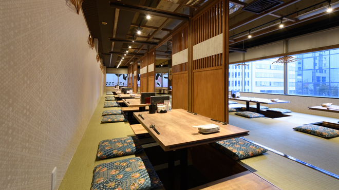 福岡美食推薦 2025:6 間必訪水炊鍋與牛腸鍋名店,品嚐道地九州美味 20 九州名物とめ手羽 博多駅前店 1