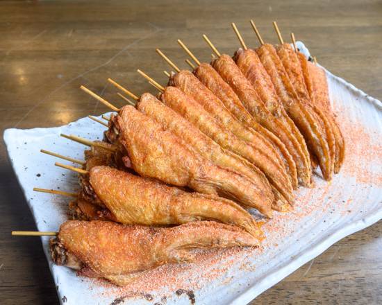 福岡美食推薦 2025:6 間必訪水炊鍋與牛腸鍋名店,品嚐道地九州美味 18 九州名物とめ手羽 博多駅前店 3